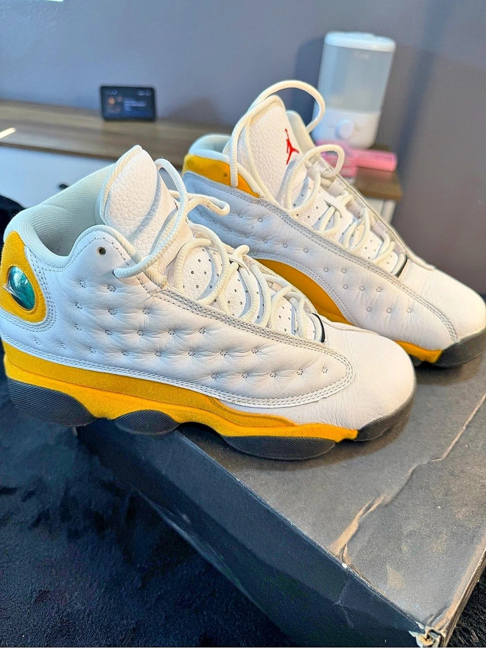 Jordan Air Jordan 13 Retro (GS) ) White & Orange Girls US 7Y